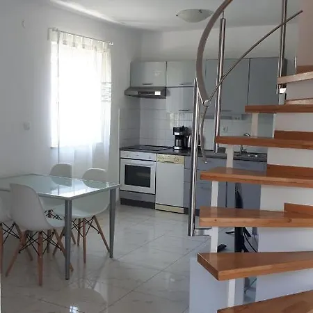 Apartment Pejnovic Malinska Exterior foto